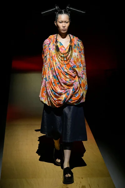 Look 24